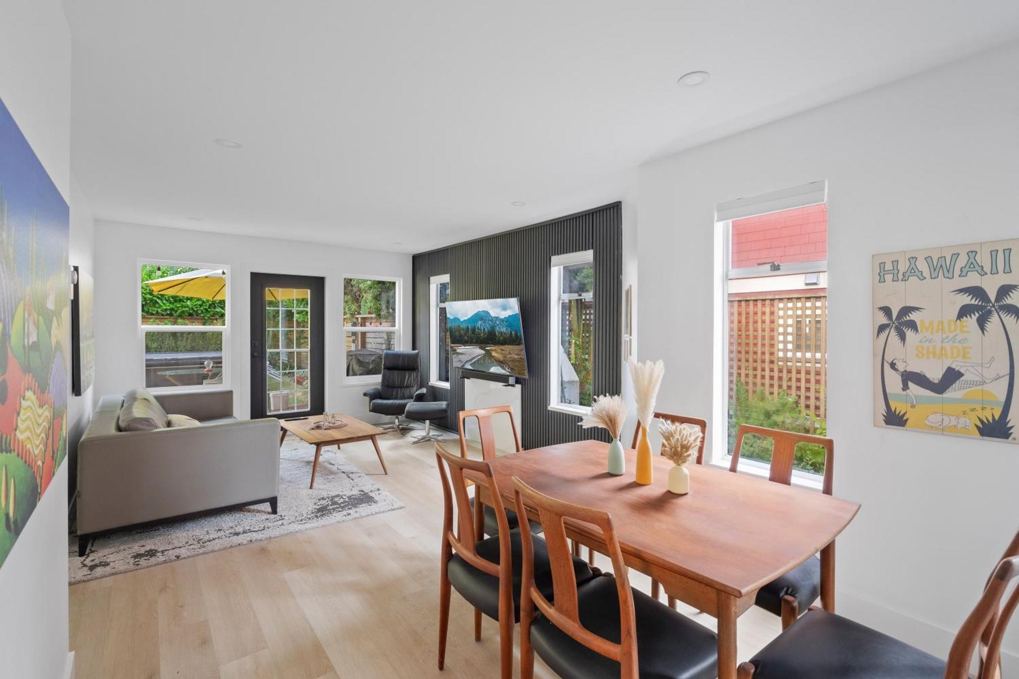 Modern Kitsilano 2 Bedroom Home With A Hot Tub Vancouver Exterior foto