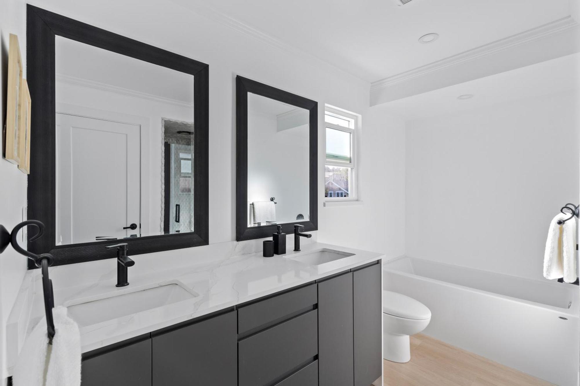 Modern Kitsilano 2 Bedroom Home With A Hot Tub Vancouver Exterior foto